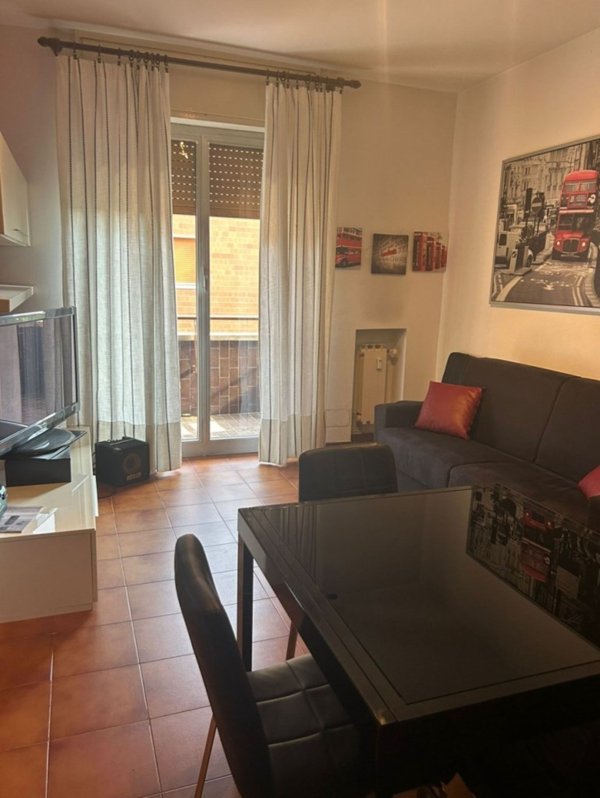 appartamento in affitto a Varese in zona Via Crispi