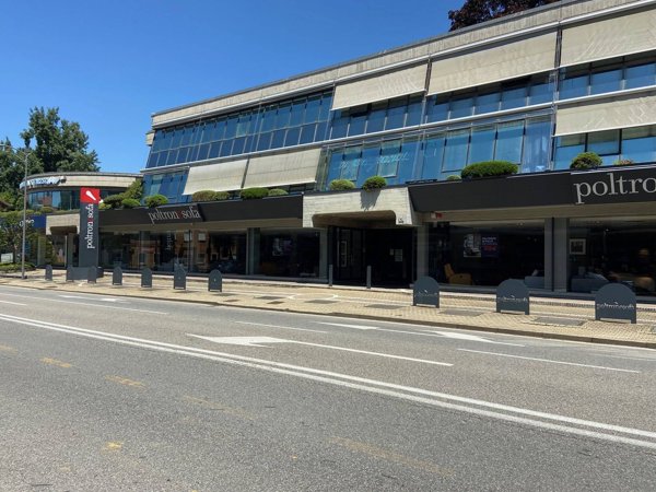 ufficio in affitto a Varese in zona Brunella