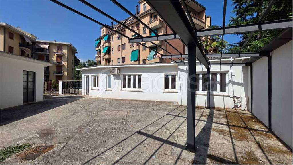 appartamento in affitto a Varese in zona Giubiano
