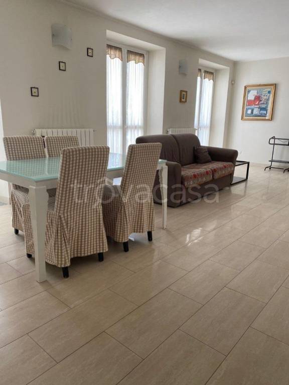 appartamento in affitto a Varese in zona Centro Città