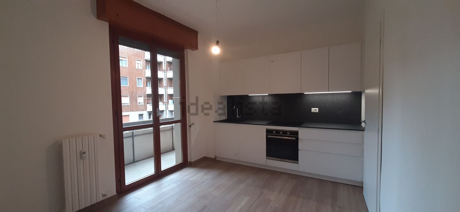 appartamento in affitto a Varese in zona Brunella