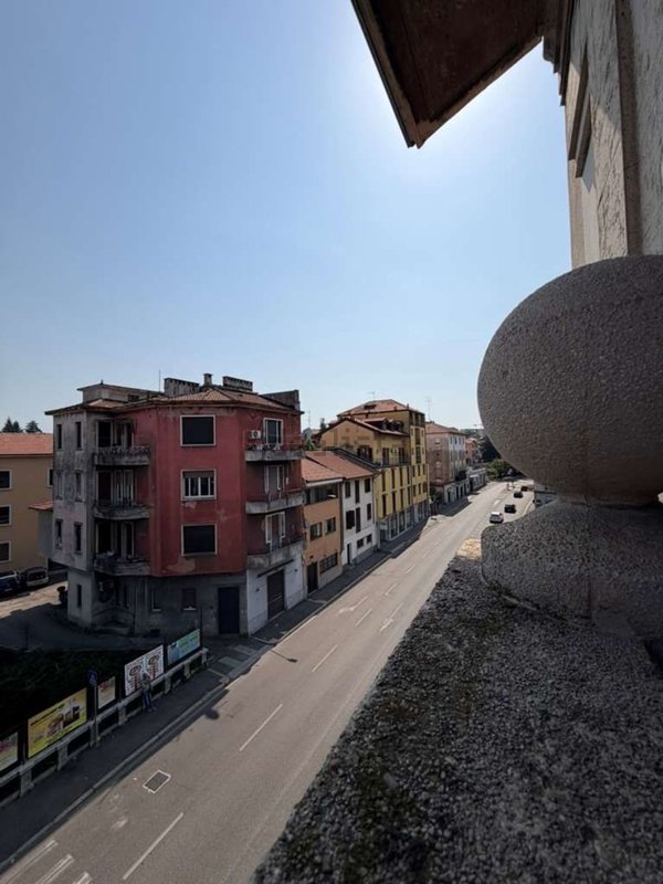 appartamento in affitto a Varese in zona Giubiano