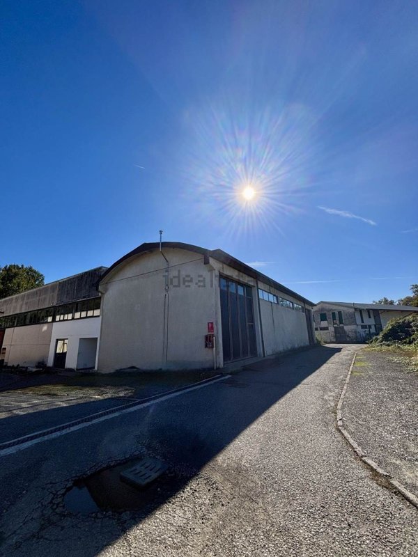 capannone in affitto a Varese in zona San Fermo