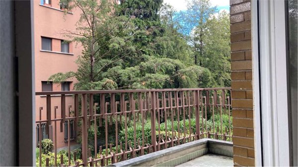 appartamento in affitto a Varese in zona Brunella