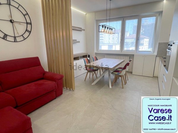appartamento in affitto a Varese in zona Brunella