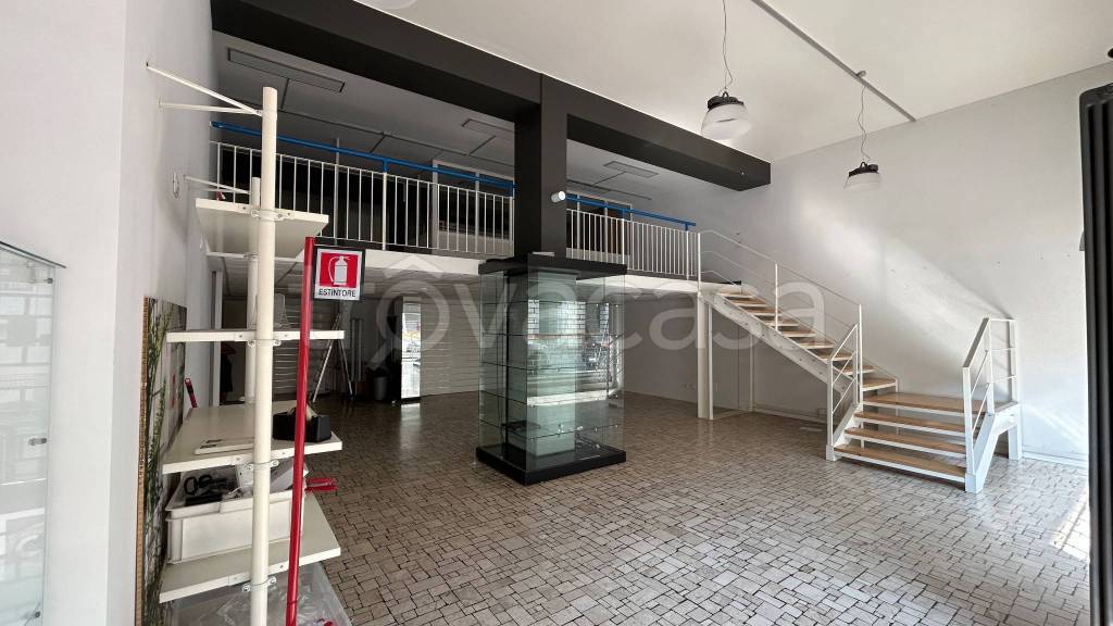 appartamento in affitto a Varese in zona Biumo
