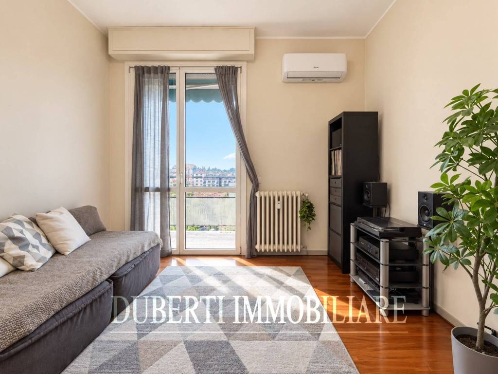 appartamento in affitto a Varese in zona Biumo