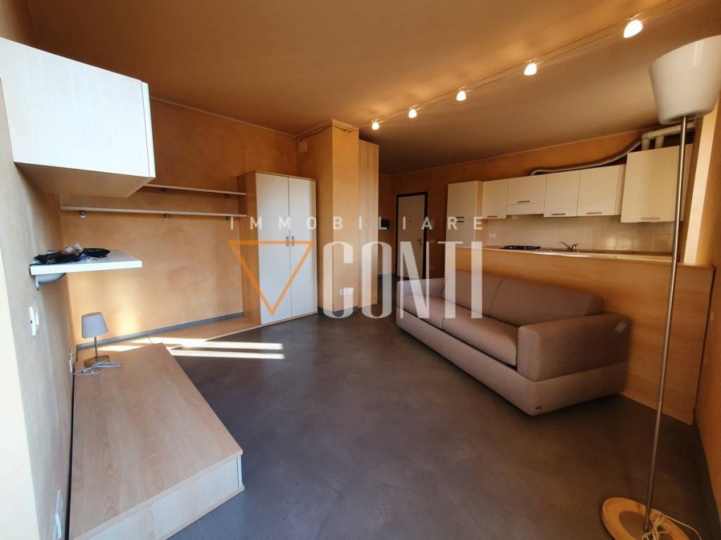 appartamento in affitto a Varese in zona Viale Europa