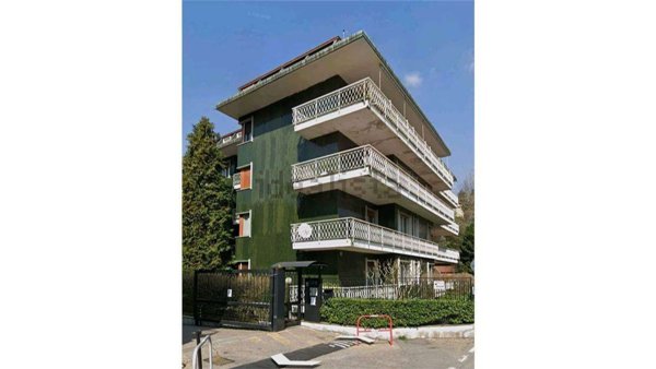 appartamento in affitto a Varese in zona Viale Aguggiari