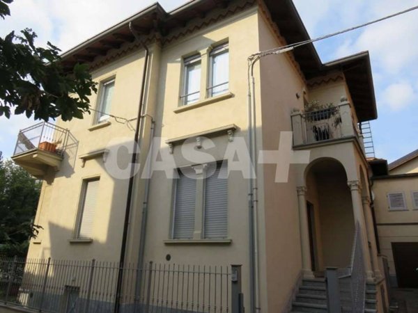 appartamento in affitto a Varese in zona Brunella