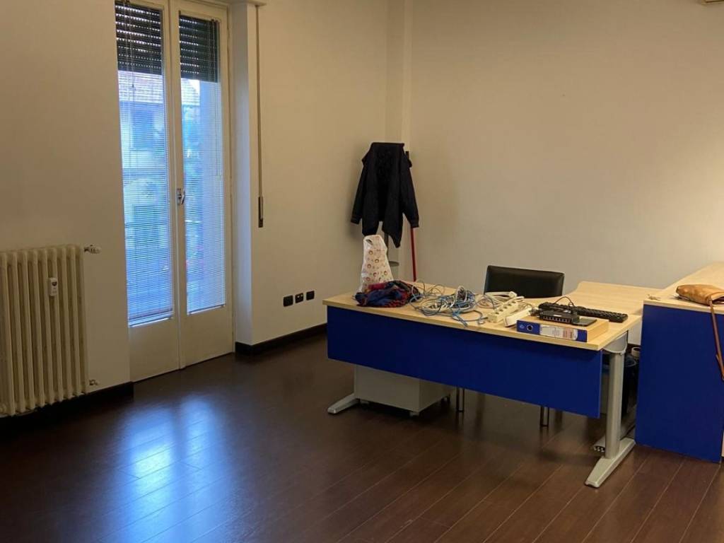 ufficio in affitto a Varese in zona Biumo