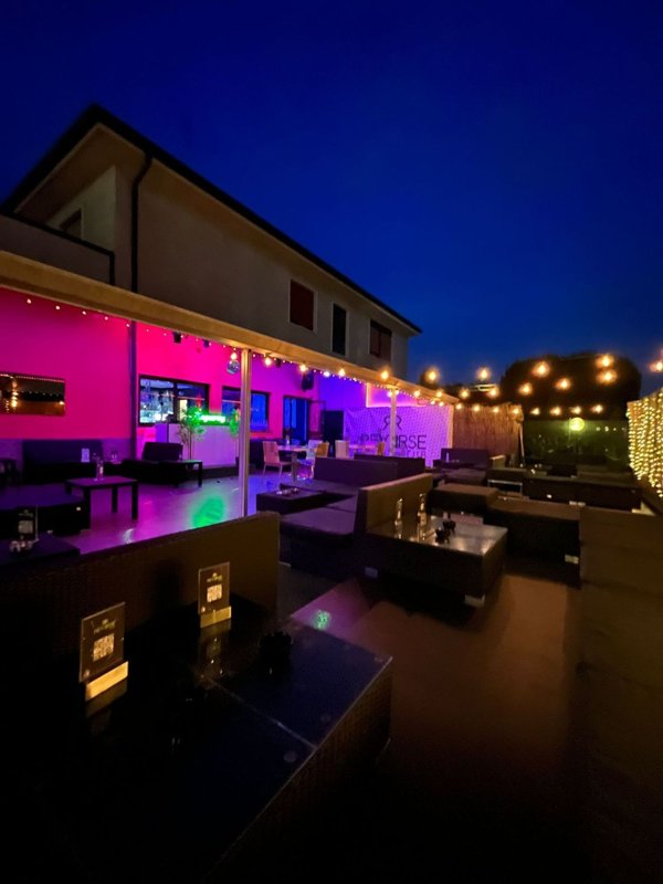 negozio in affitto a Venegono Inferiore