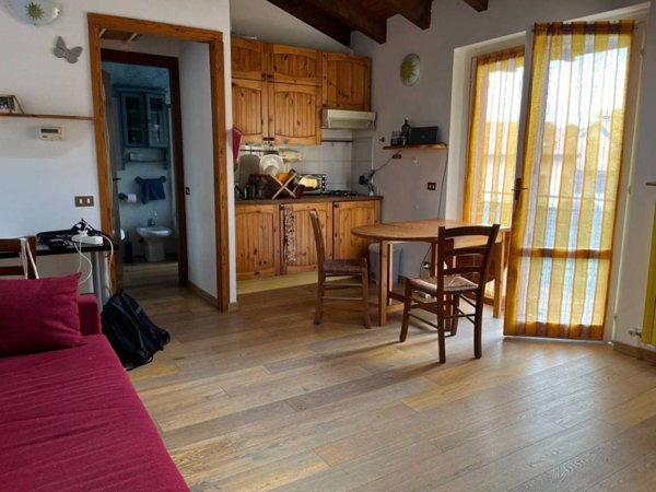 appartamento in affitto a Venegono Superiore