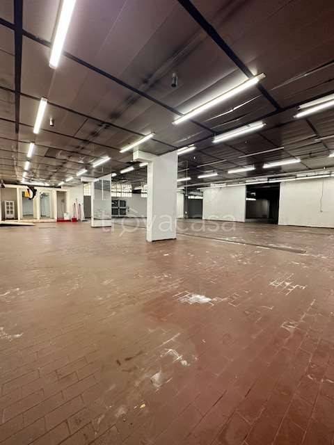 locale commerciale in affitto a Vergiate