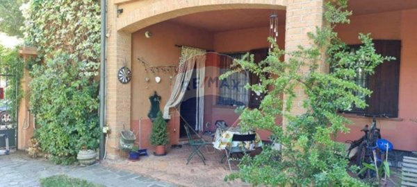 appartamento in affitto a Vergiate in zona Cuirone