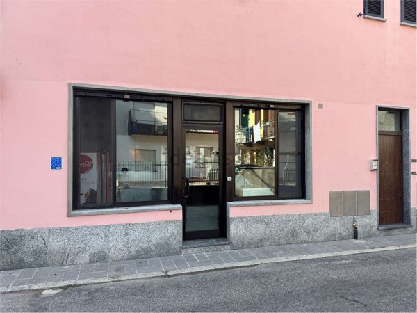 negozio in affitto a Vergiate