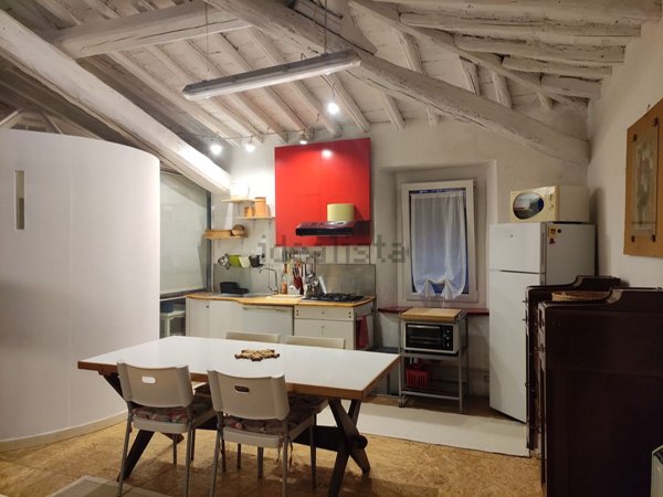 appartamento in affitto a Vergiate in zona Cuirone