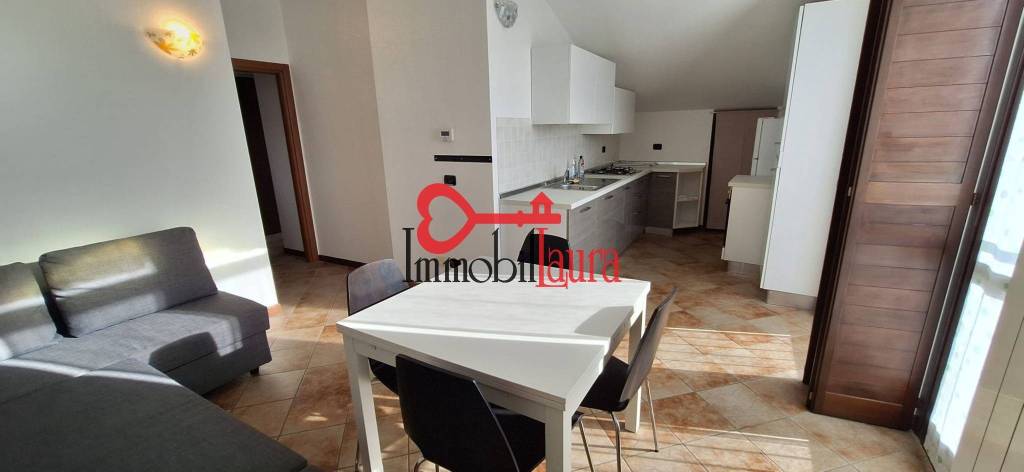 appartamento in affitto a Viggiù in zona Baraggia