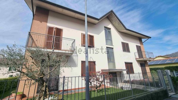 appartamento in affitto a Viggiù in zona Baraggia