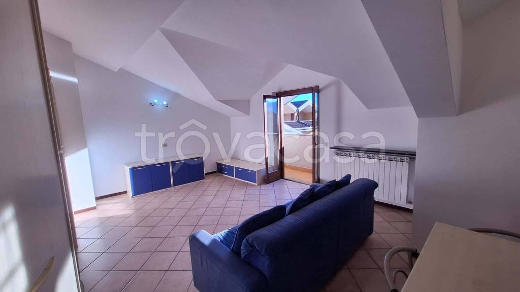 appartamento in affitto a Maccagno con Pino e Veddasca