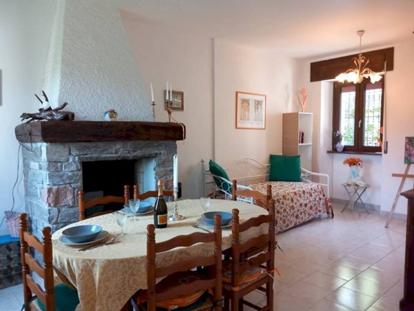 casa indipendente in affitto a Maccagno con Pino e Veddasca in zona Garabiolo