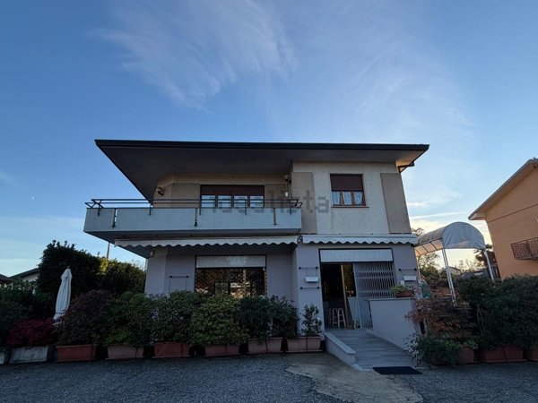 locale commerciale in affitto a Bardello con Malgesso e Bregano in zona Malgesso