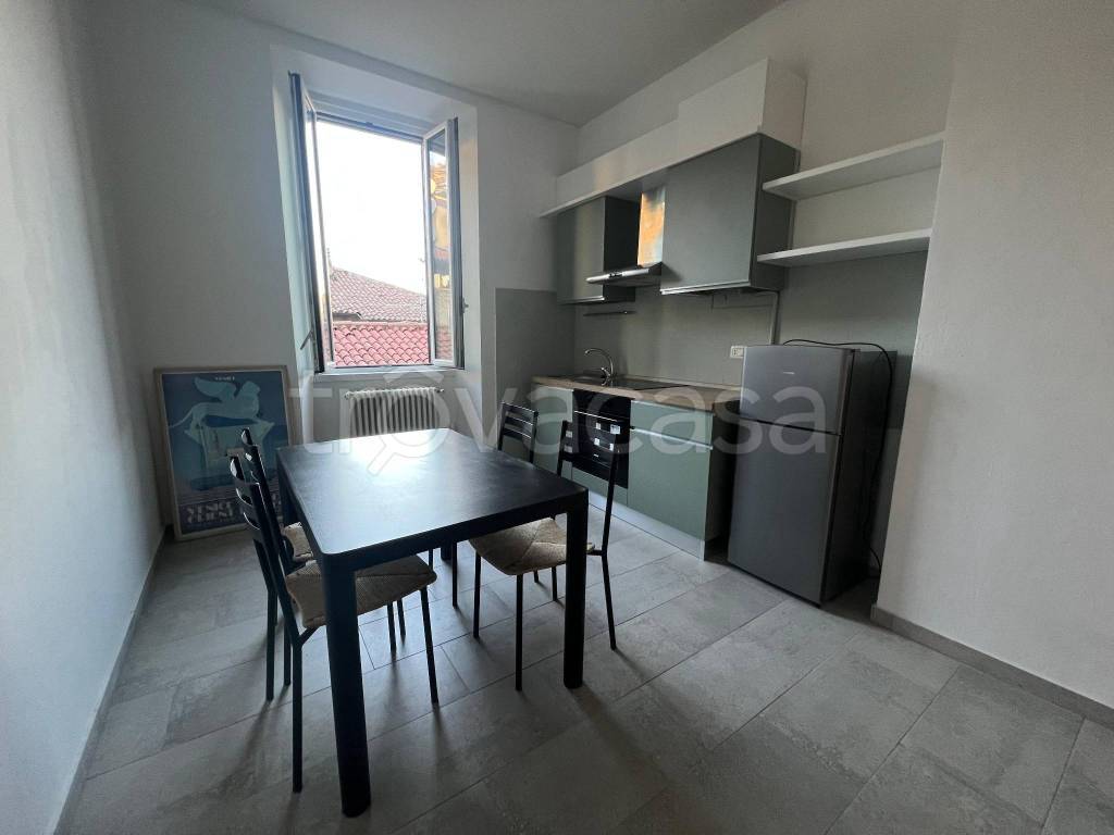 appartamento in affitto ad Albavilla