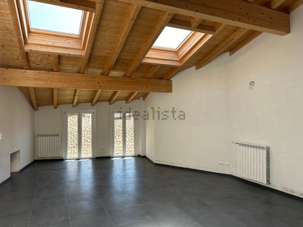 appartamento in affitto ad Albese con Cassano