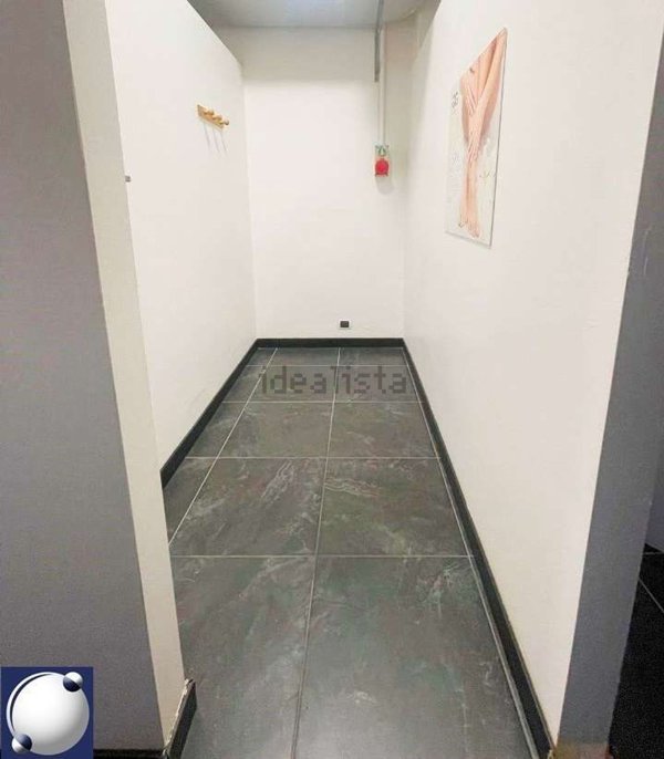 locale commerciale in affitto ad Alzate Brianza