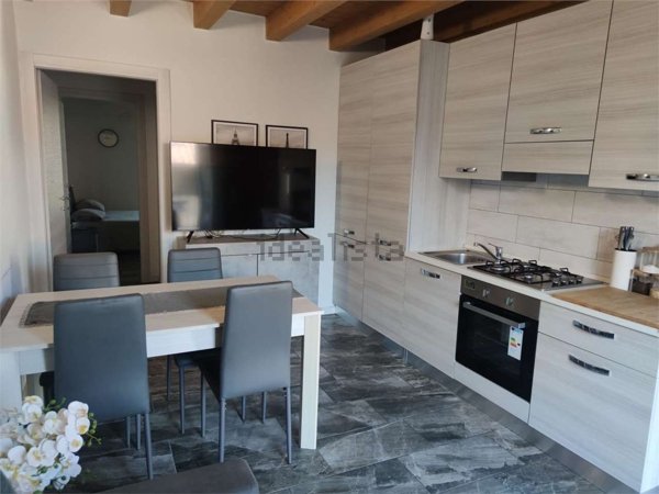 appartamento in affitto ad Alzate Brianza