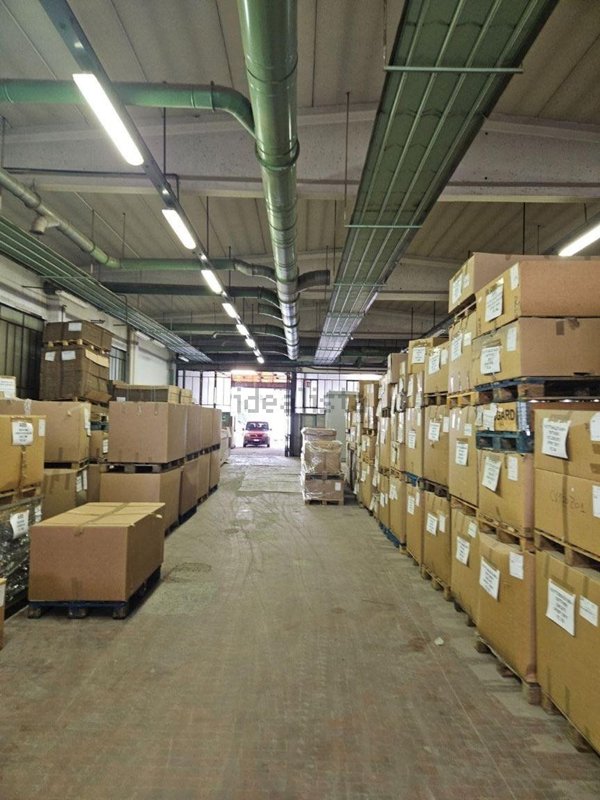 capannone in affitto ad Arosio