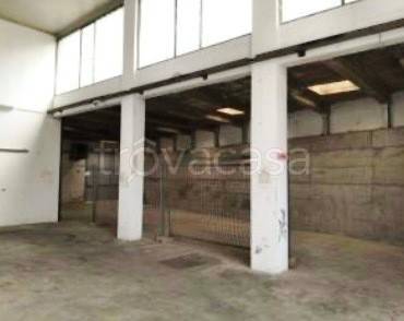 locale commerciale in affitto ad Arosio