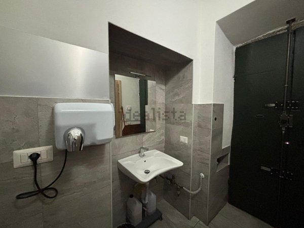 negozio in affitto ad Arosio