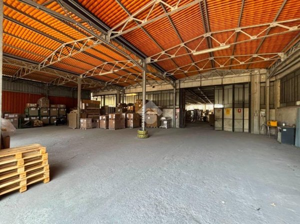 locale commerciale in affitto ad Arosio