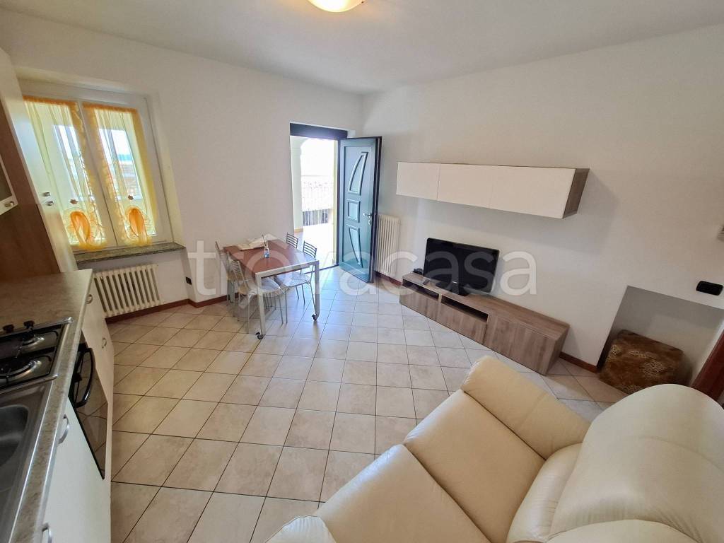 appartamento in affitto a Binago