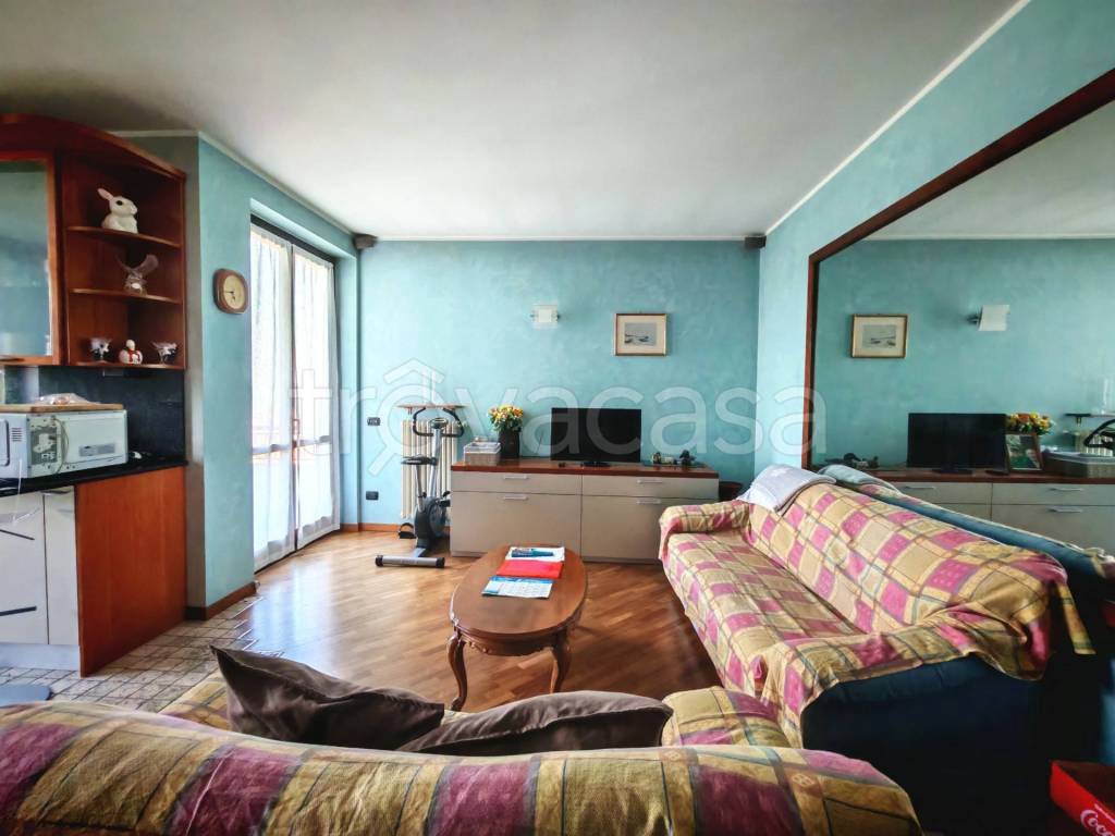 appartamento in affitto a Binago