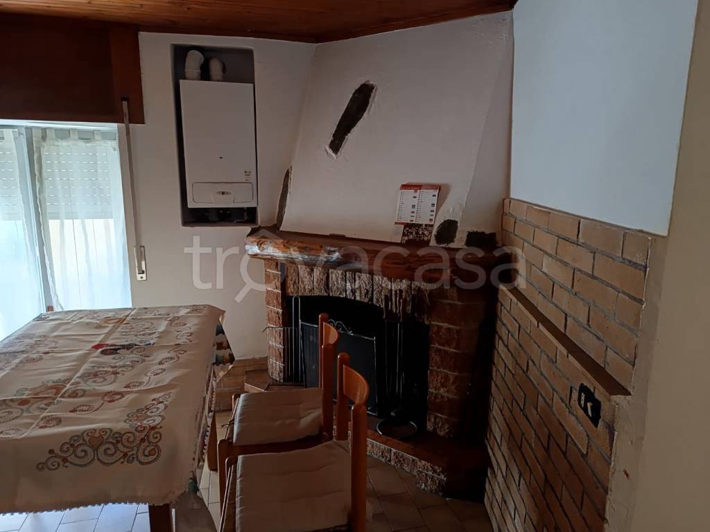 appartamento in affitto a Bizzarone