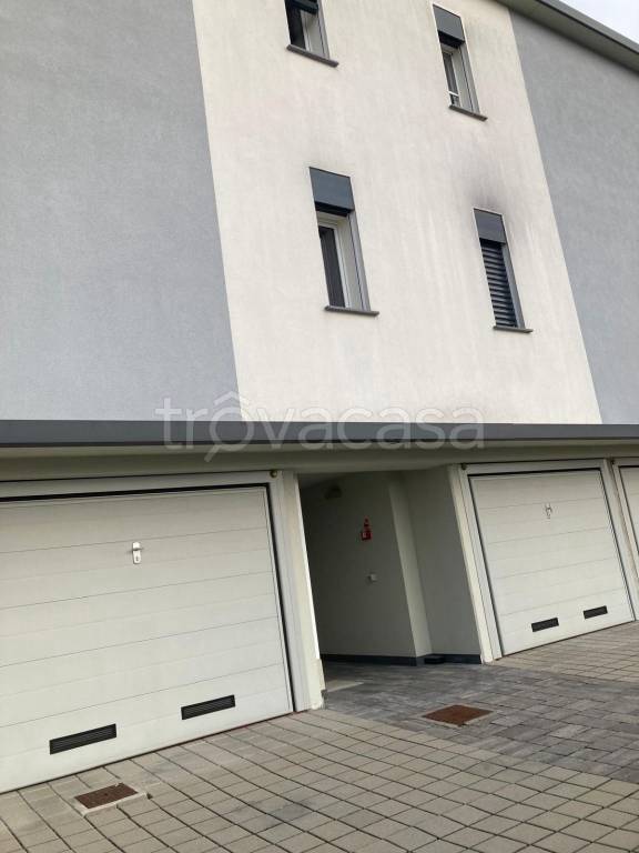 appartamento in affitto a Bizzarone