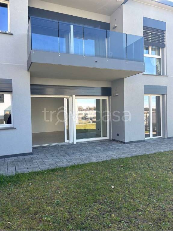 appartamento in affitto a Bizzarone