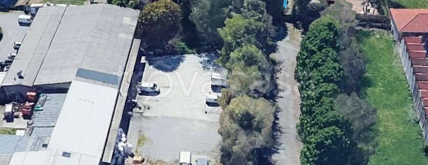 locale commerciale in affitto a Bregnano