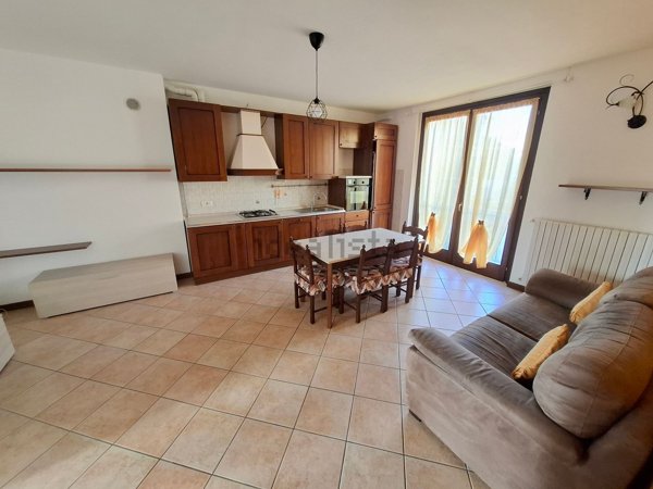 appartamento in affitto a Bregnano