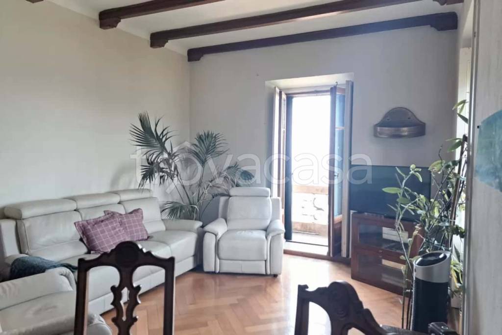 appartamento in affitto a Brunate