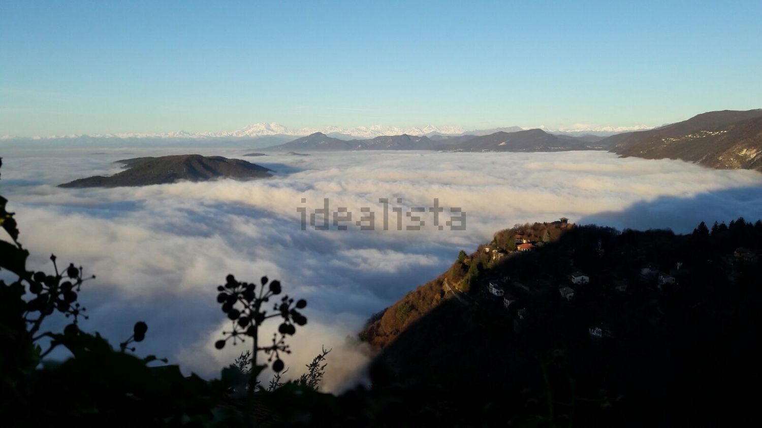 casa indipendente in affitto a Brunate in zona Carescione