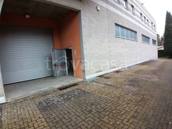 locale commerciale in affitto a Bulgarograsso