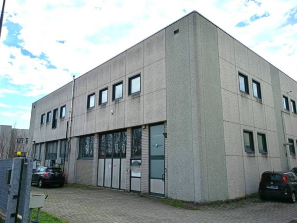 locale commerciale in affitto a Bulgarograsso