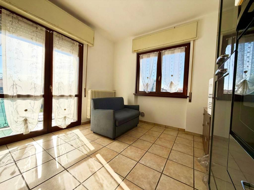 appartamento in affitto a Bulgarograsso