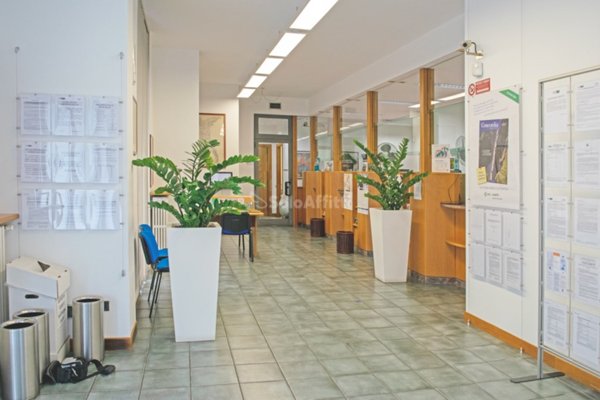 negozio in affitto a Cabiate