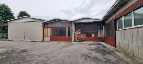 capannone in affitto a Cabiate