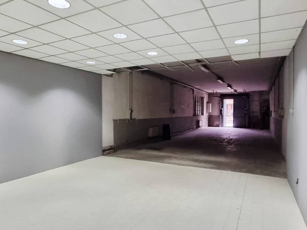 locale commerciale in affitto a Cabiate