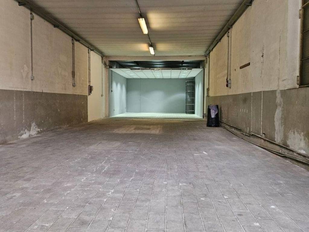 locale commerciale in affitto a Cabiate